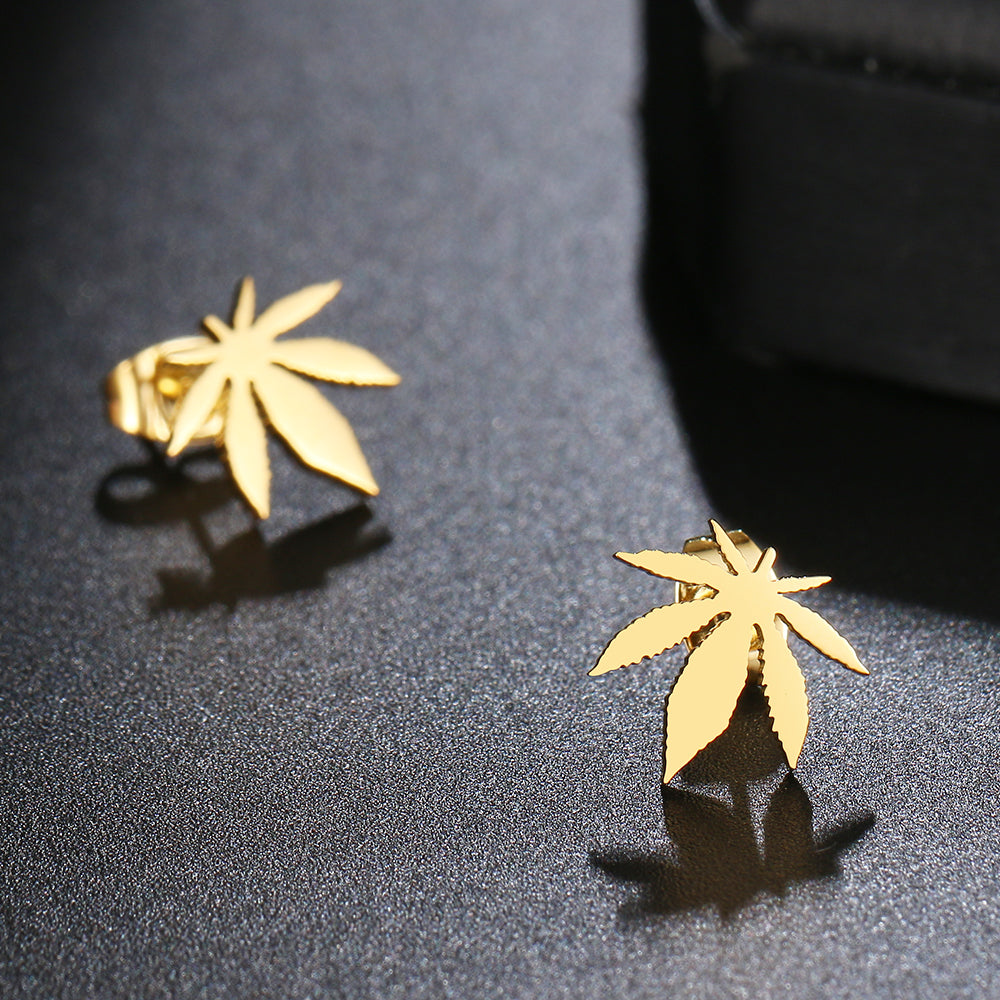 Stainless Steel Earrings Exquisite Maple Leaf Amulet Fashion Stud Earrings Classic Simple Earrings For Women Jewellery Party Gifts