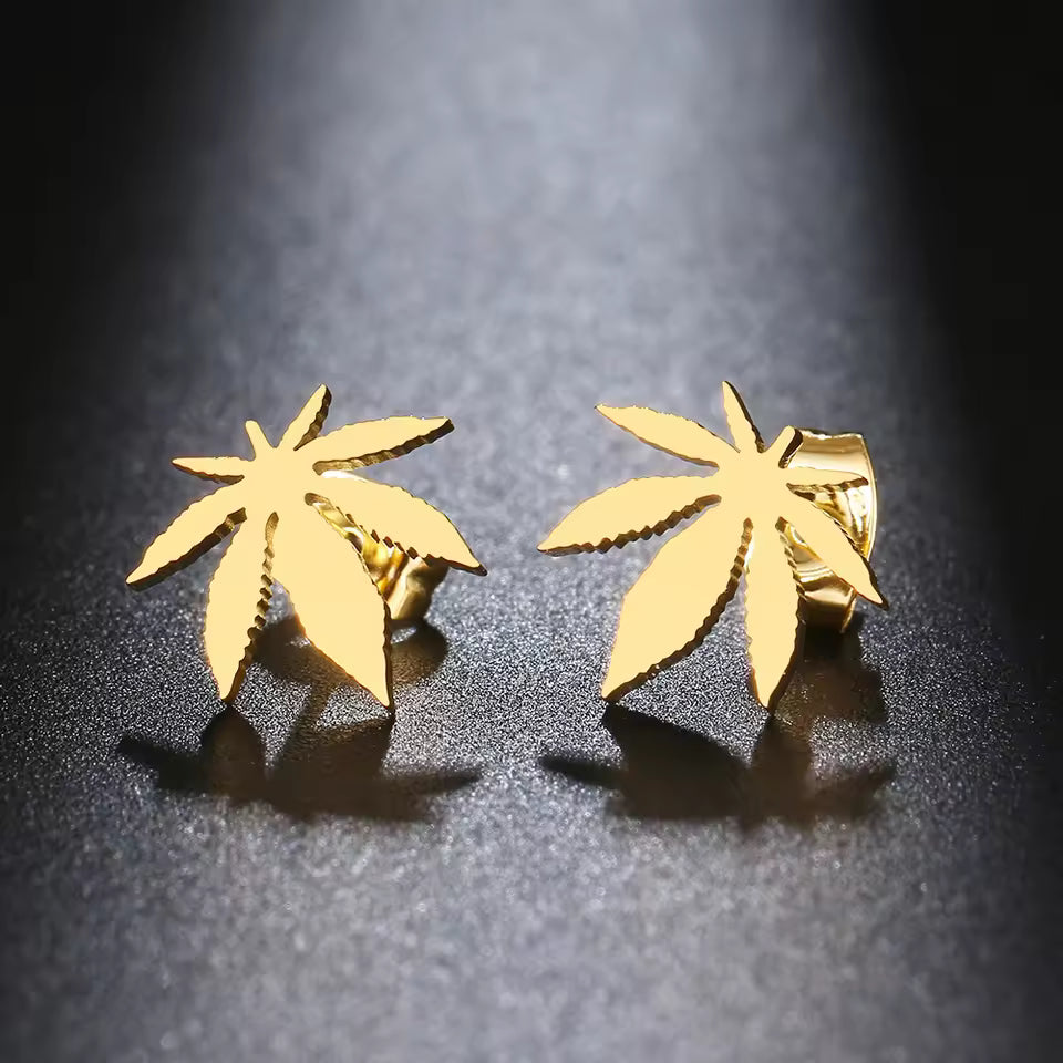 Stainless Steel Earrings Exquisite Maple Leaf Amulet Fashion Stud Earrings Classic Simple Earrings For Women Jewellery Party Gifts